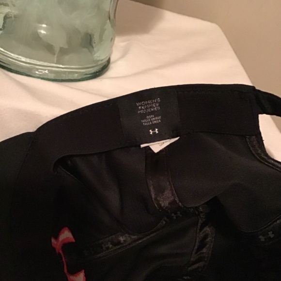 🔥#120, Under Armour, Women’s, one size fits most, new condition, see photos - Picture 5 of 6